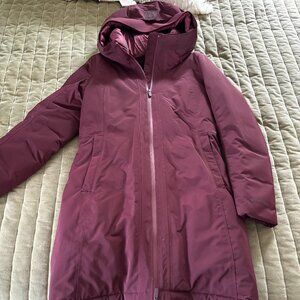 Women's Lululemon Winter Jacket, like new. Down Warrior 600- Down Fill